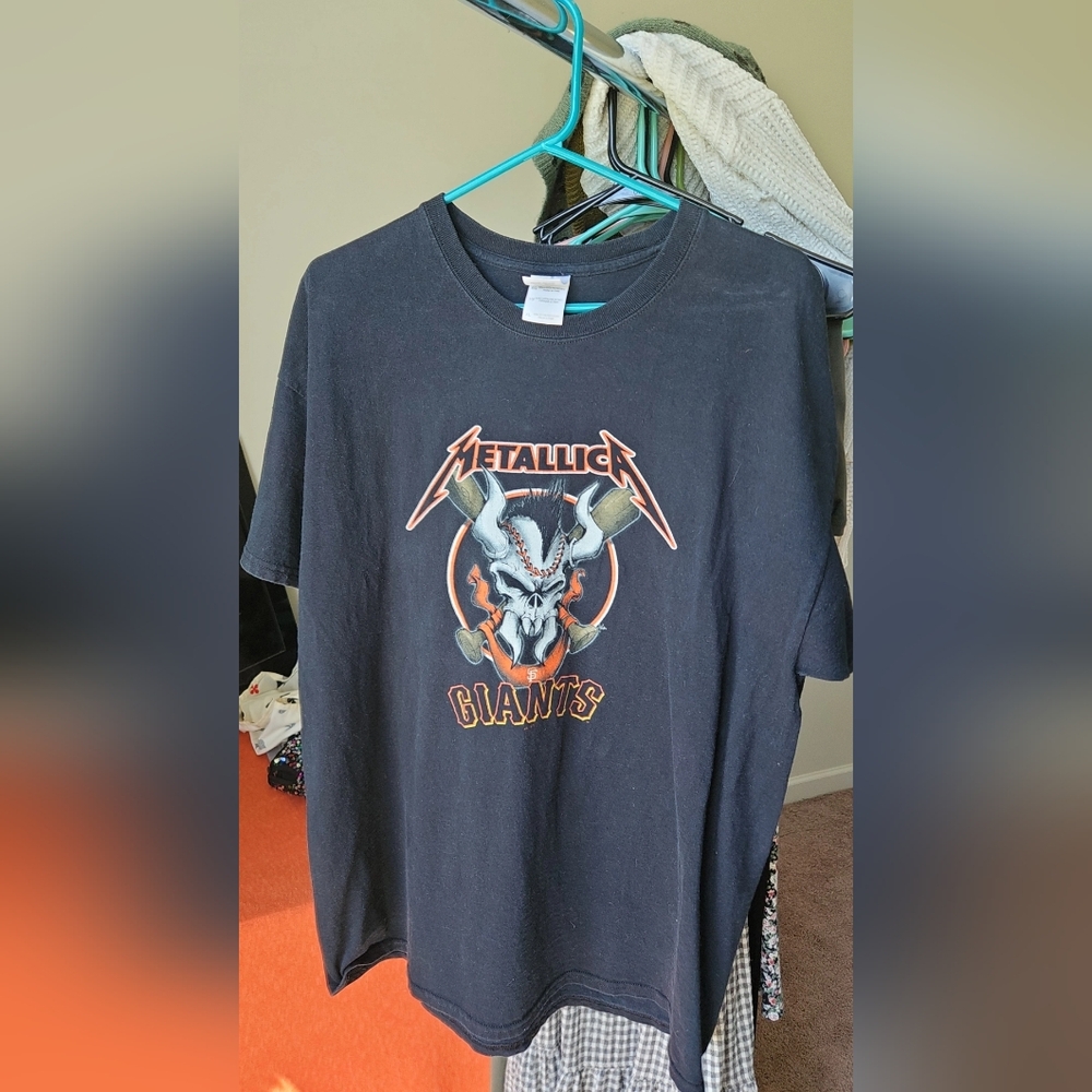 Metallica Giants tee
